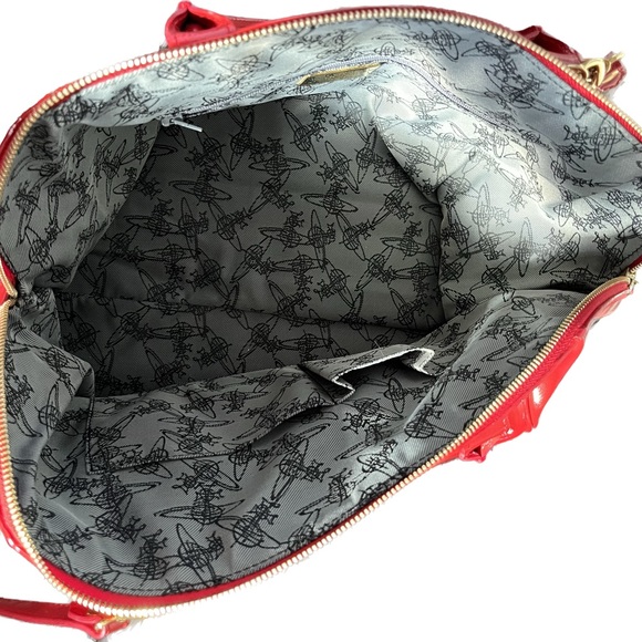 VIVIENNE WESTWOOD • RARE PATENT LEATHER CHERRY RED LARGE ZIP TOTE BAG - Picture 7 of 13